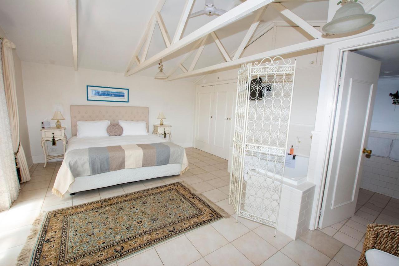 โรสบริดจ์ เฮาส์ เบด แอนด์ เบรคฟาสต์ Bed & Breakfast Gooseberry Hill ภายนอก รูปภาพ