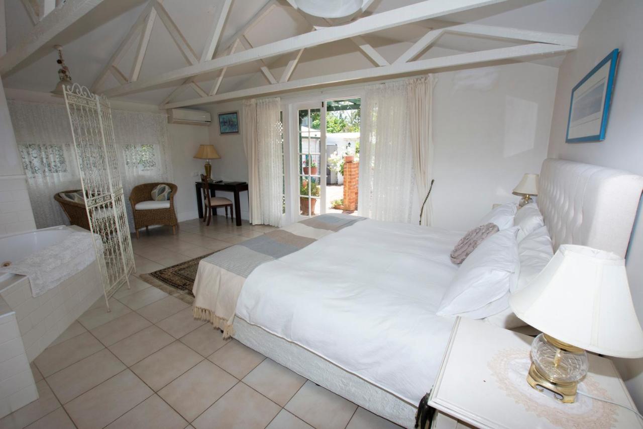 โรสบริดจ์ เฮาส์ เบด แอนด์ เบรคฟาสต์ Bed & Breakfast Gooseberry Hill ภายนอก รูปภาพ