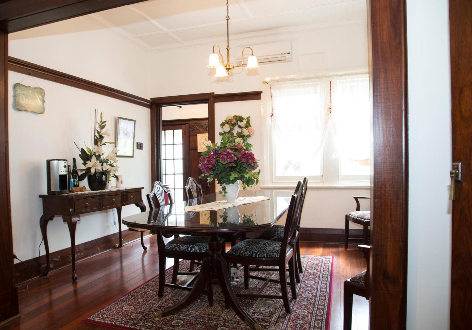 โรสบริดจ์ เฮาส์ เบด แอนด์ เบรคฟาสต์ Bed & Breakfast Gooseberry Hill ภายนอก รูปภาพ