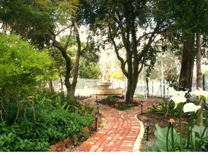 โรสบริดจ์ เฮาส์ เบด แอนด์ เบรคฟาสต์ Bed & Breakfast Gooseberry Hill ภายนอก รูปภาพ