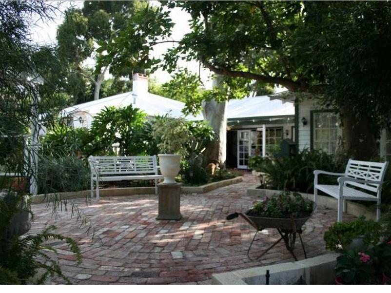 โรสบริดจ์ เฮาส์ เบด แอนด์ เบรคฟาสต์ Bed & Breakfast Gooseberry Hill ภายนอก รูปภาพ